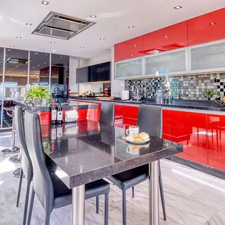 Villa With Sea View And Private Pool Infinity Estepona